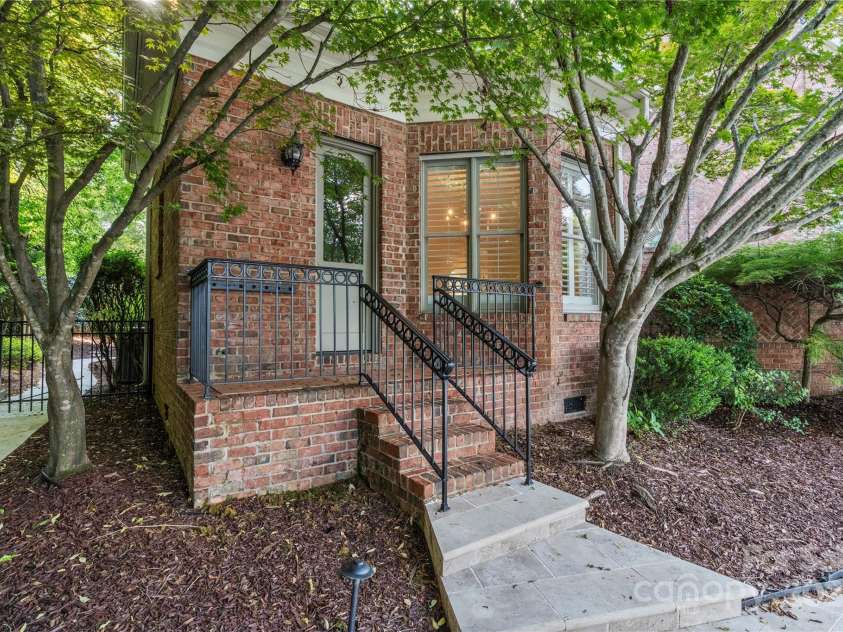 8721 Lake Challis Lane, Charlotte, NC 28226.  MLS# CAR4264096, YatesRealty ID 21863. Pool Entrance Full Bath with Changing Area.