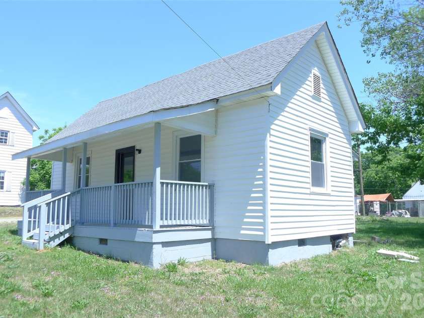 221 Duke Street, Cooleemee, NC 27014.  MLS# CAR4407077, YatesRealty ID 21864. 