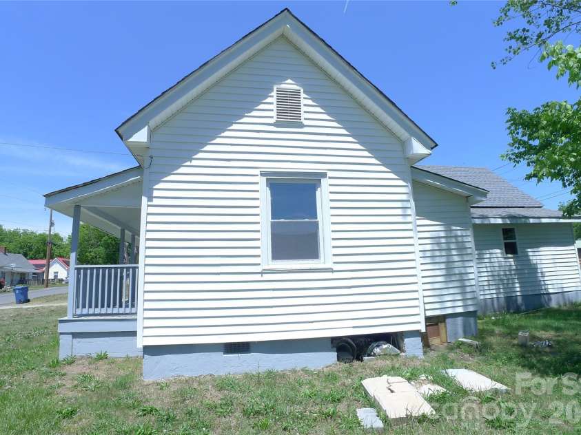 221 Duke Street, Cooleemee, NC 27014.  MLS# CAR4407077, YatesRealty ID 21864. 