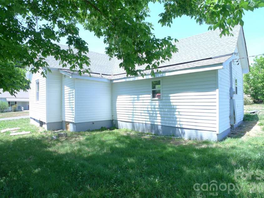 221 Duke Street, Cooleemee, NC 27014.  MLS# CAR4407077, YatesRealty ID 21864. 