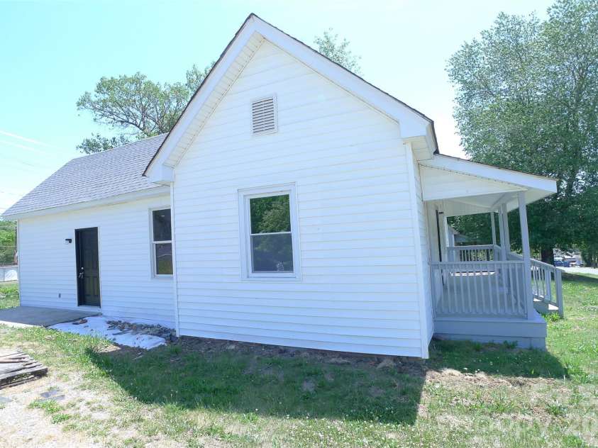 221 Duke Street, Cooleemee, NC 27014.  MLS# CAR4407077, YatesRealty ID 21864. 
