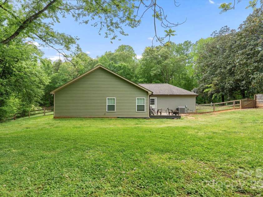 10340 Williams Road, Mint Hill, NC 28227.  MLS# CAR4247829, YatesRealty ID 21865. Large Backyard
