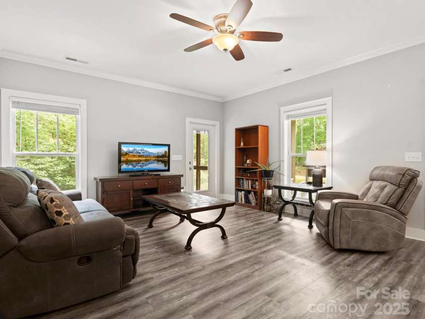 10340 Williams Road, Mint Hill, NC 28227.  MLS# CAR4247829, YatesRealty ID 21865. Large Living Room
