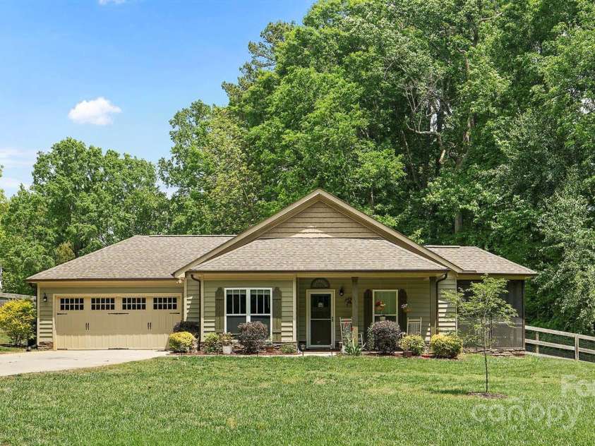 10340 Williams Road, Mint Hill, NC 28227.  MLS# CAR4247829, YatesRealty ID 21865. Welcome Home