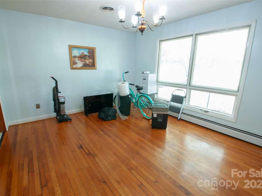 4268 Wilkesboro Highway, Statesville, NC 28625.  MLS# CAR4260024, YatesRealty ID 21866. 