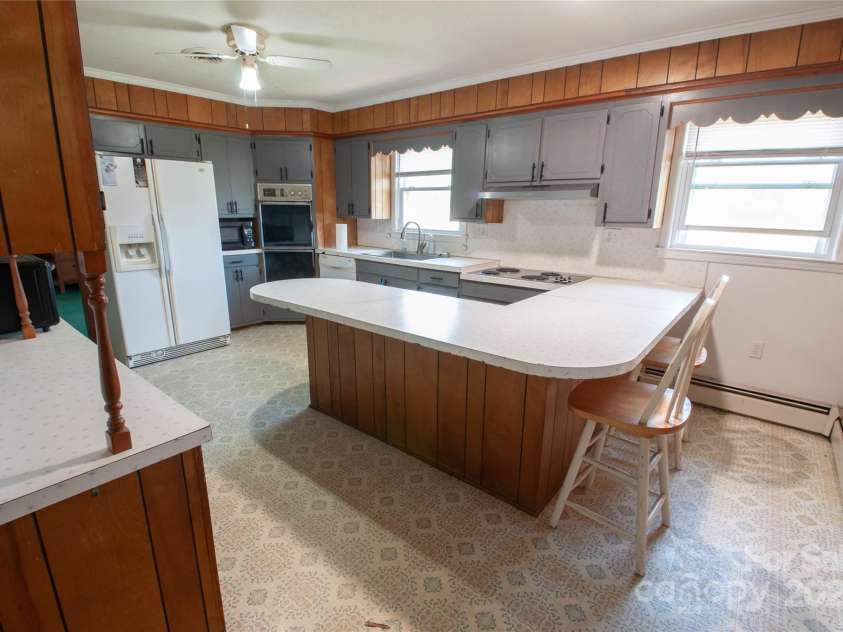 4268 Wilkesboro Highway, Statesville, NC 28625.  MLS# CAR4260024, YatesRealty ID 21866. 