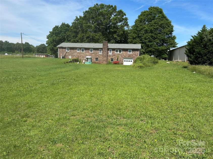 4268 Wilkesboro Highway, Statesville, NC 28625.  MLS# CAR4260024, YatesRealty ID 21866. 