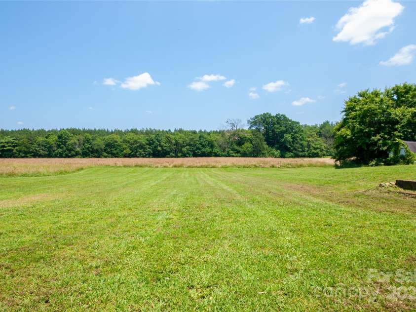 4268 Wilkesboro Highway, Statesville, NC 28625.  MLS# CAR4260024, YatesRealty ID 21866. Back Yard