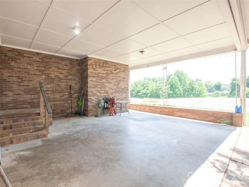 4268 Wilkesboro Highway, Statesville, NC 28625.  MLS# CAR4260024, YatesRealty ID 21866. Double Carport