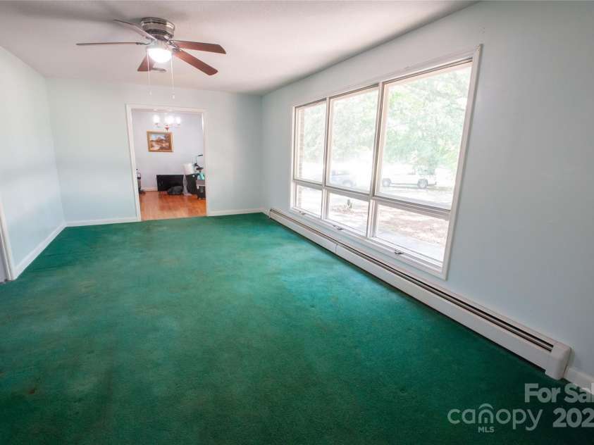 4268 Wilkesboro Highway, Statesville, NC 28625.  MLS# CAR4260024, YatesRealty ID 21866. Livingroom