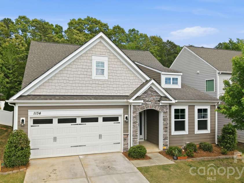 1134 Baldwin Drive, Lancaster, SC 29720.  MLS# CAR4375902, YatesRealty ID 21867. 