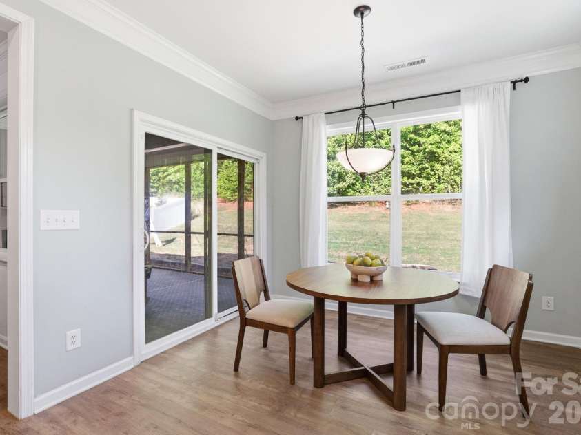 1134 Baldwin Drive, Lancaster, SC 29720.  MLS# CAR4420995, YatesRealty ID 21867. Breakfast Area