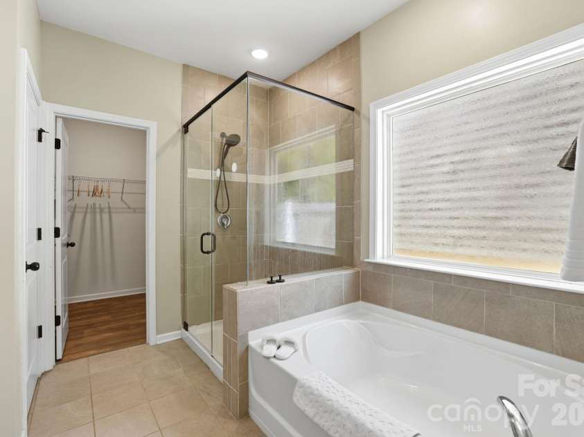 1134 Baldwin Drive, Lancaster, SC 29720.  MLS# CAR4420995, YatesRealty ID 21867. Primary Bathroom