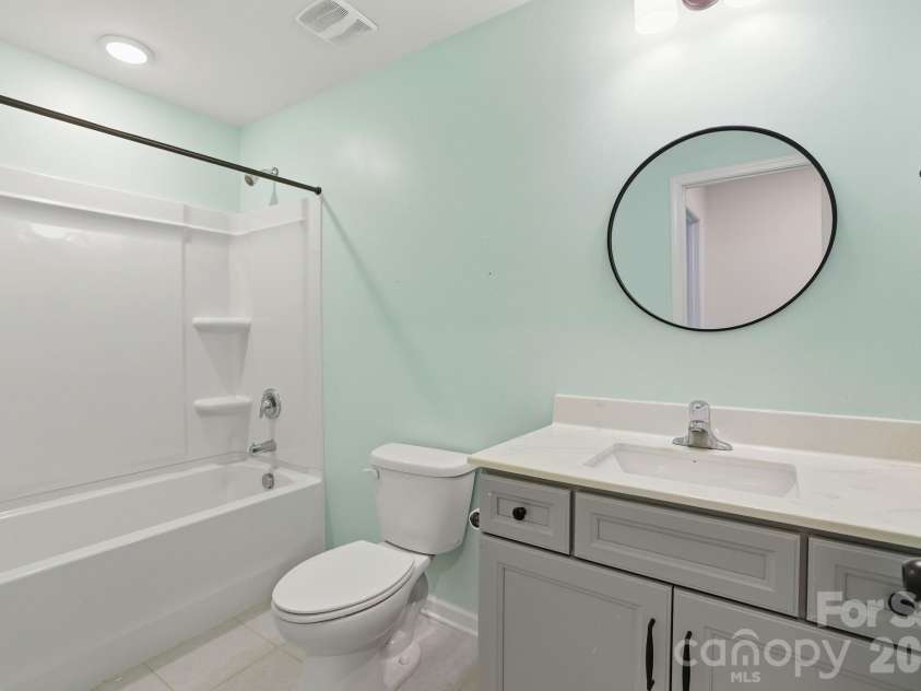 1134 Baldwin Drive, Lancaster, SC 29720.  MLS# CAR4420995, YatesRealty ID 21867. Upstairs Full Bathroom