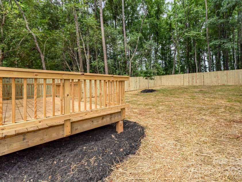 2512 Remington Street, Charlotte, NC 28216.  MLS# CAR4243674, YatesRealty ID 21867. 