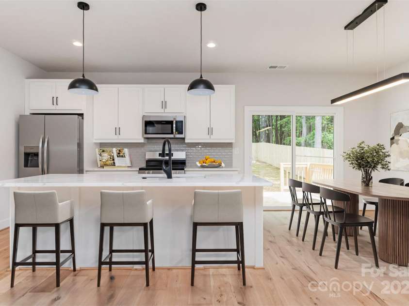 2512 Remington Street, Charlotte, NC 28216.  MLS# CAR4243674, YatesRealty ID 21867. 