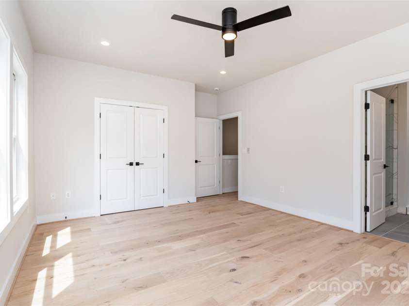 2512 Remington Street, Charlotte, NC 28216.  MLS# CAR4243674, YatesRealty ID 21867. Primary Bedroom