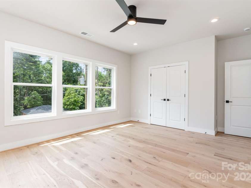 2512 Remington Street, Charlotte, NC 28216.  MLS# CAR4243674, YatesRealty ID 21867. Primary Bedroom