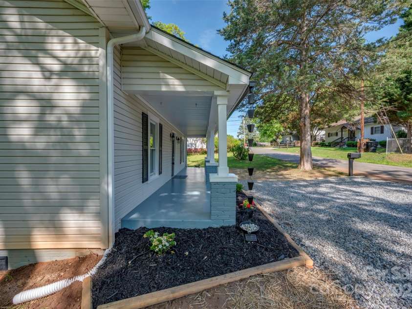 118 Landis Street, Forest City, NC 28043.  MLS# CAR4257373, YatesRealty ID 21868. 