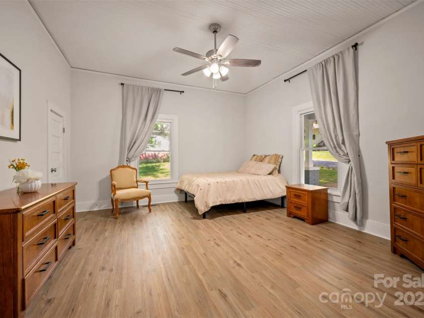 118 Landis Street, Forest City, NC 28043.  MLS# CAR4257373, YatesRealty ID 21868. 