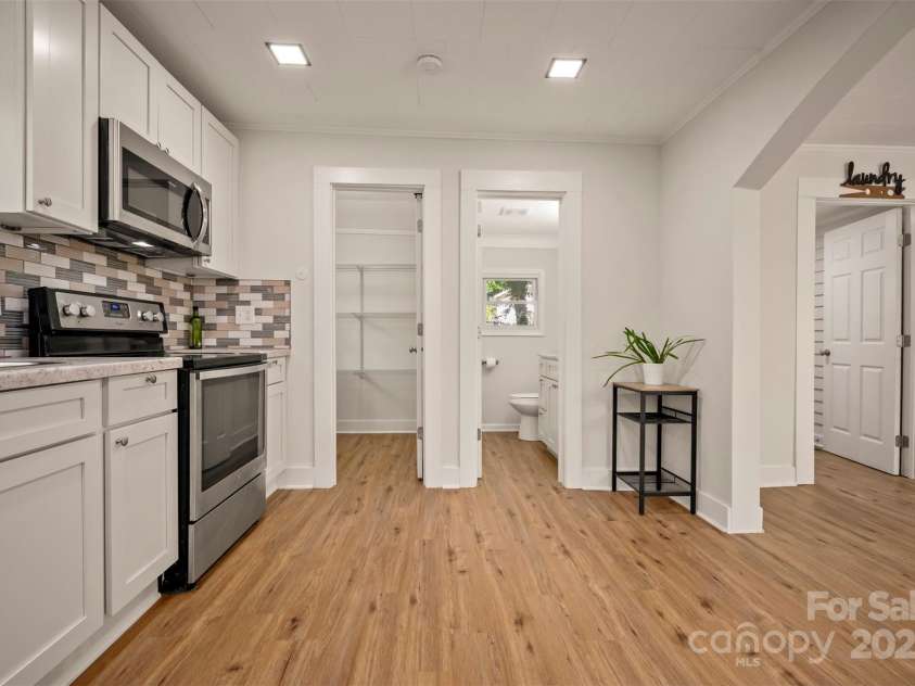 118 Landis Street, Forest City, NC 28043.  MLS# CAR4257373, YatesRealty ID 21868. 