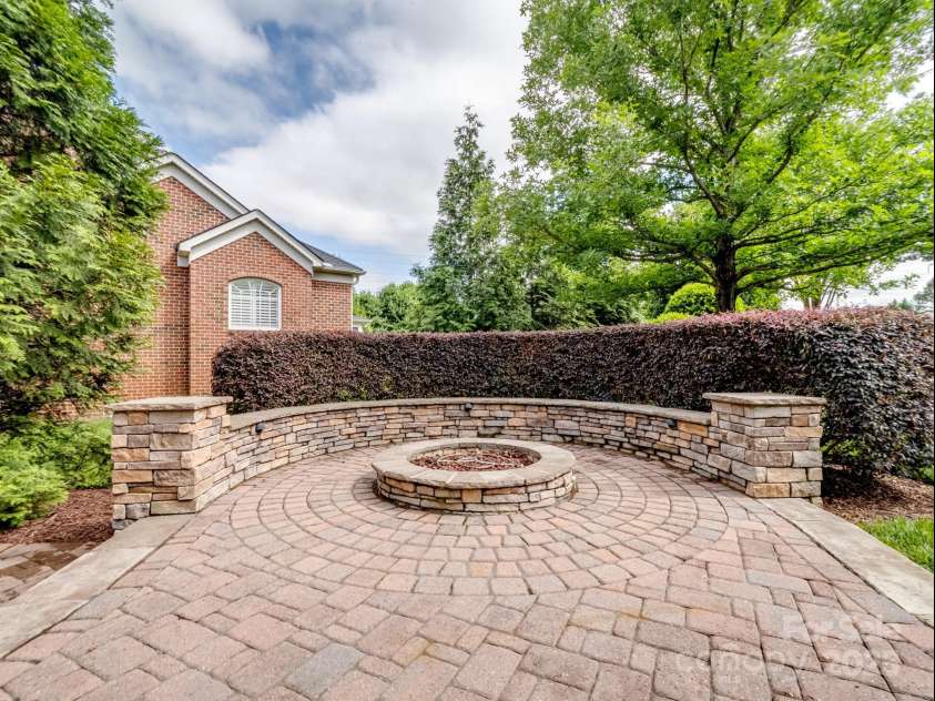 538 Fairwoods Drive, Huntersville, NC 28078.  MLS# CAR4263413, YatesRealty ID 21869. 