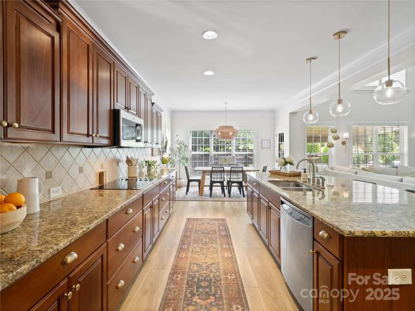 538 Fairwoods Drive, Huntersville, NC 28078.  MLS# CAR4263413, YatesRealty ID 21869. 