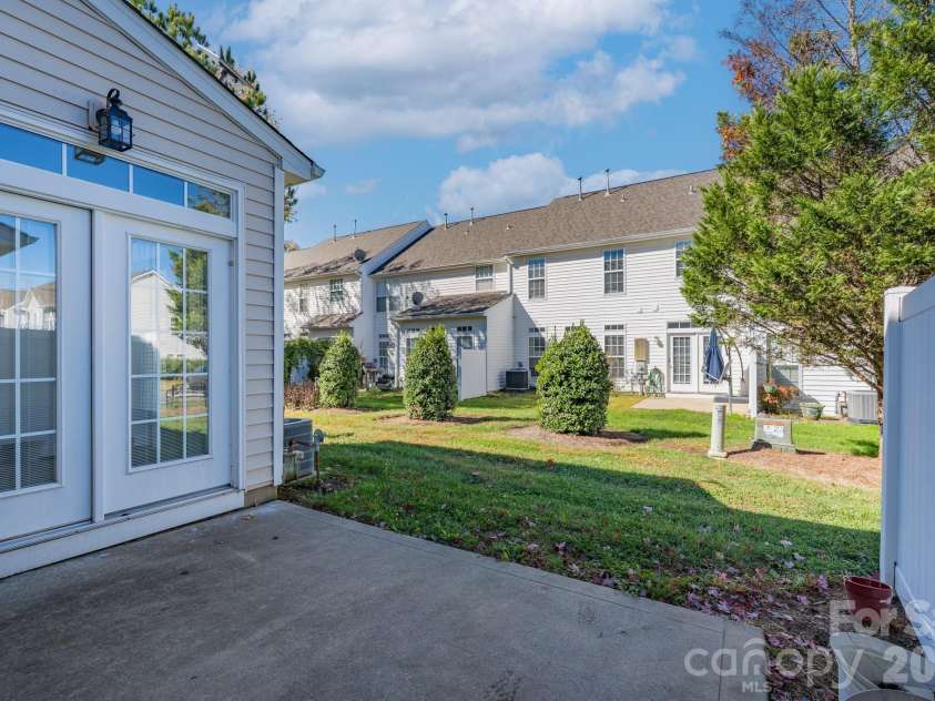 115 Autumn Falls Drive, Lake Wylie, SC 29710.  MLS# CAR4318027, YatesRealty ID 2187. Back Patio
