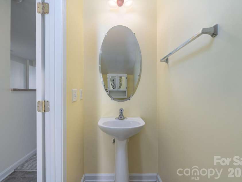115 Autumn Falls Drive, Lake Wylie, SC 29710.  MLS# CAR4318027, YatesRealty ID 2187. Powder Room