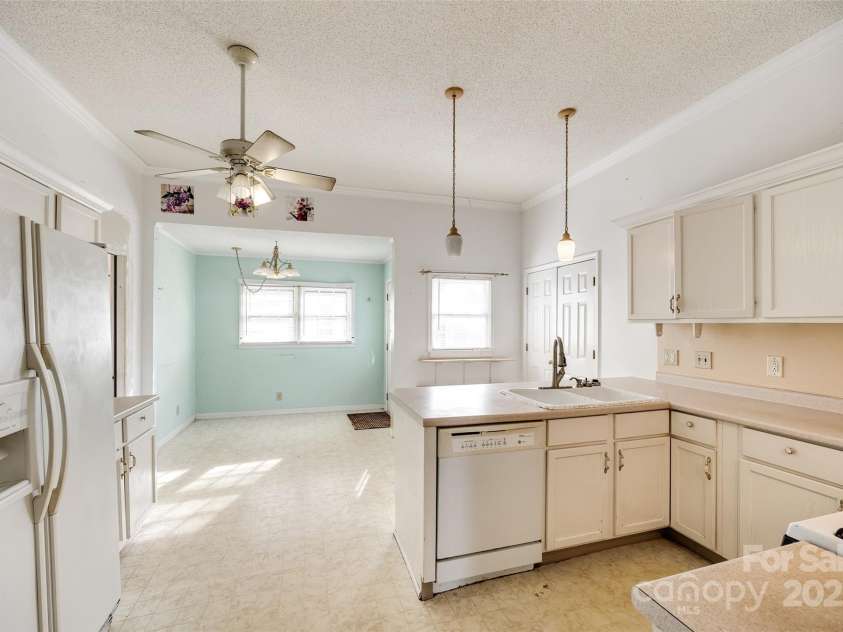 124 Piedmont Street, Rock Hill, SC 29730.  MLS# CAR4216386, YatesRealty ID 2187. 