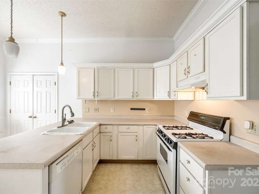 124 Piedmont Street, Rock Hill, SC 29730.  MLS# CAR4216386, YatesRealty ID 2187. 