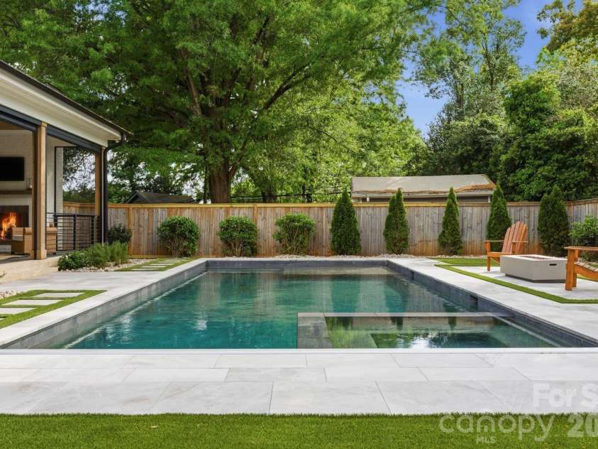 409 Bertonley Avenue, Charlotte, NC 28211.  MLS# CAR4365550, YatesRealty ID 21870. 