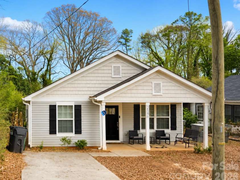 2546 Hemphill Street, Charlotte, NC 28208.  MLS# CAR4379918, YatesRealty ID 21871. 