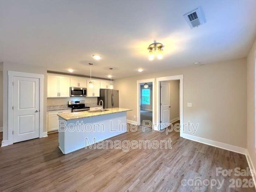 2546 Hemphill Street, Charlotte, NC 28208.  MLS# CAR4379918, YatesRealty ID 21871. 