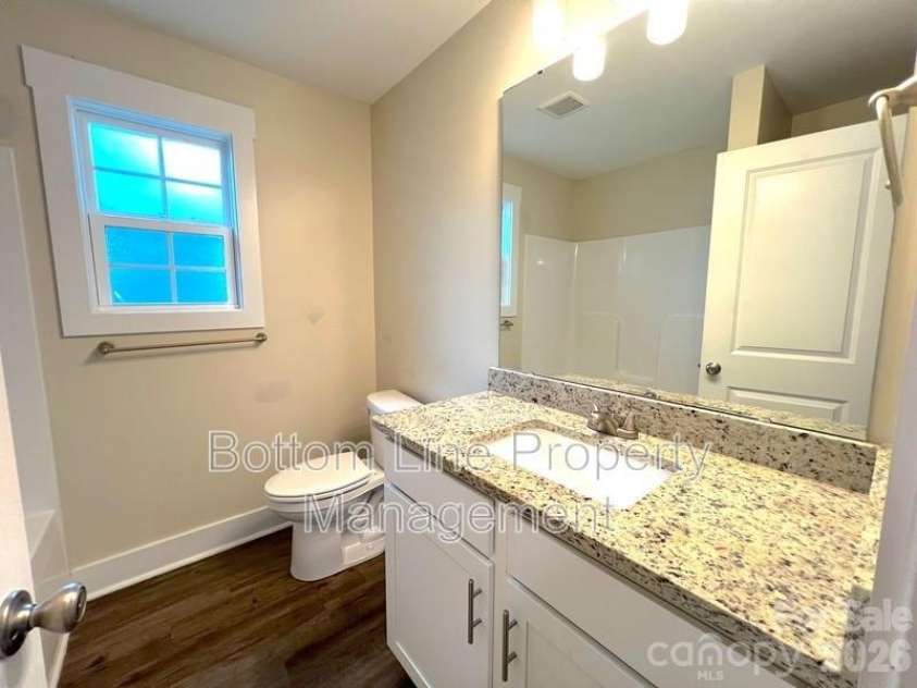 2546 Hemphill Street, Charlotte, NC 28208.  MLS# CAR4379918, YatesRealty ID 21871. 