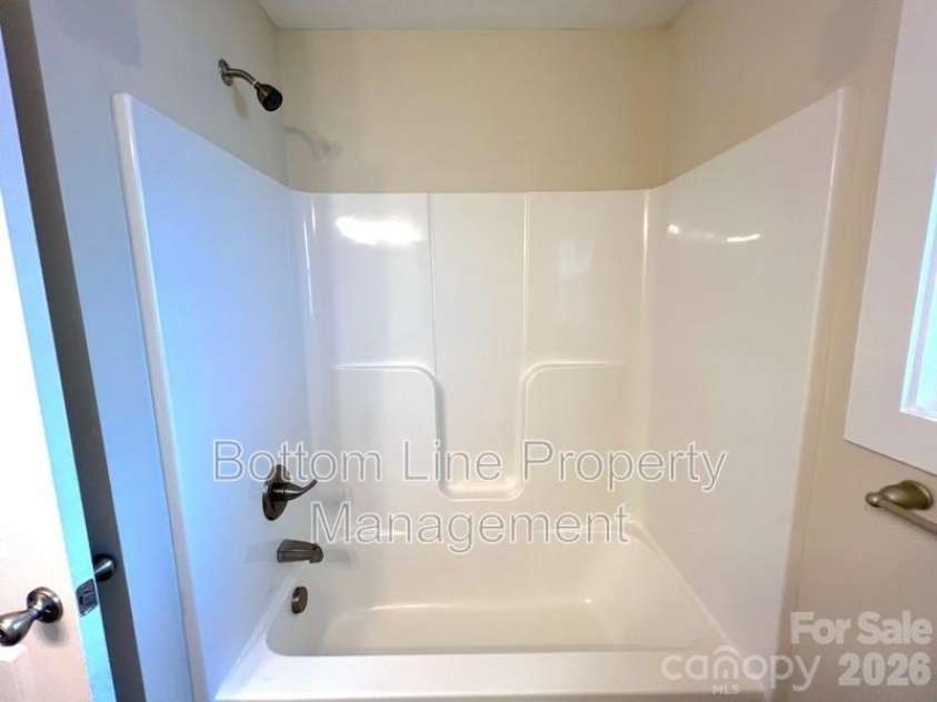 2546 Hemphill Street, Charlotte, NC 28208.  MLS# CAR4379918, YatesRealty ID 21871. 