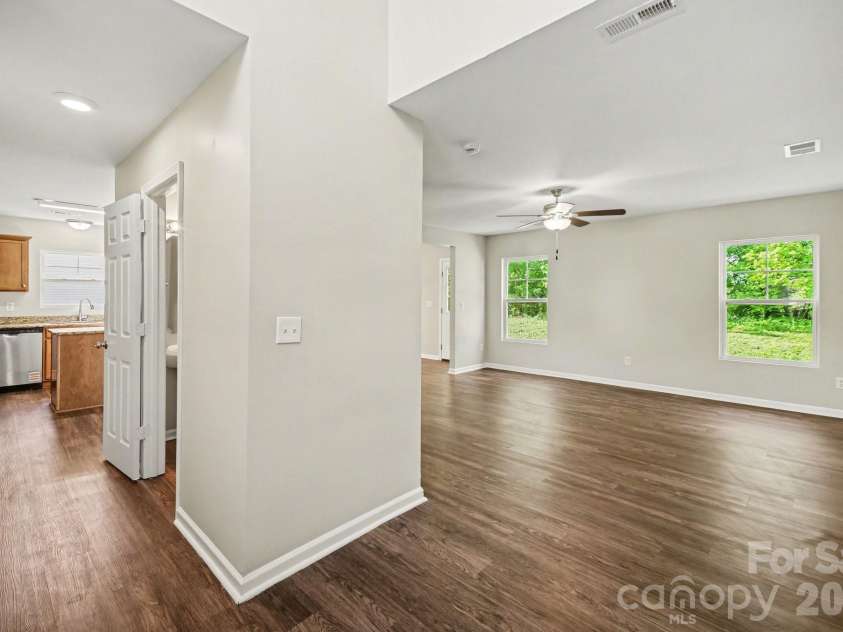 2021 Sonoma Valley Drive, Charlotte, NC 28214.  MLS# CAR4370971, YatesRealty ID 21872. 