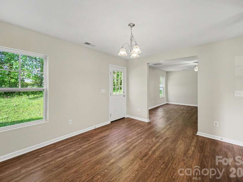 2021 Sonoma Valley Drive, Charlotte, NC 28214.  MLS# CAR4370971, YatesRealty ID 21872. 