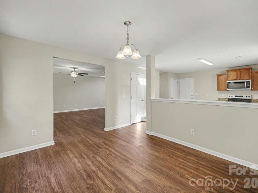 2021 Sonoma Valley Drive, Charlotte, NC 28214.  MLS# CAR4370971, YatesRealty ID 21872. 