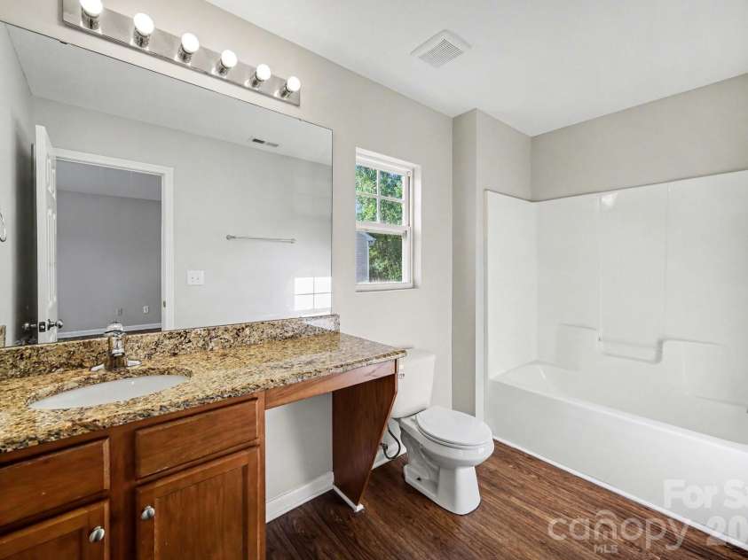 2021 Sonoma Valley Drive, Charlotte, NC 28214.  MLS# CAR4370971, YatesRealty ID 21872. 