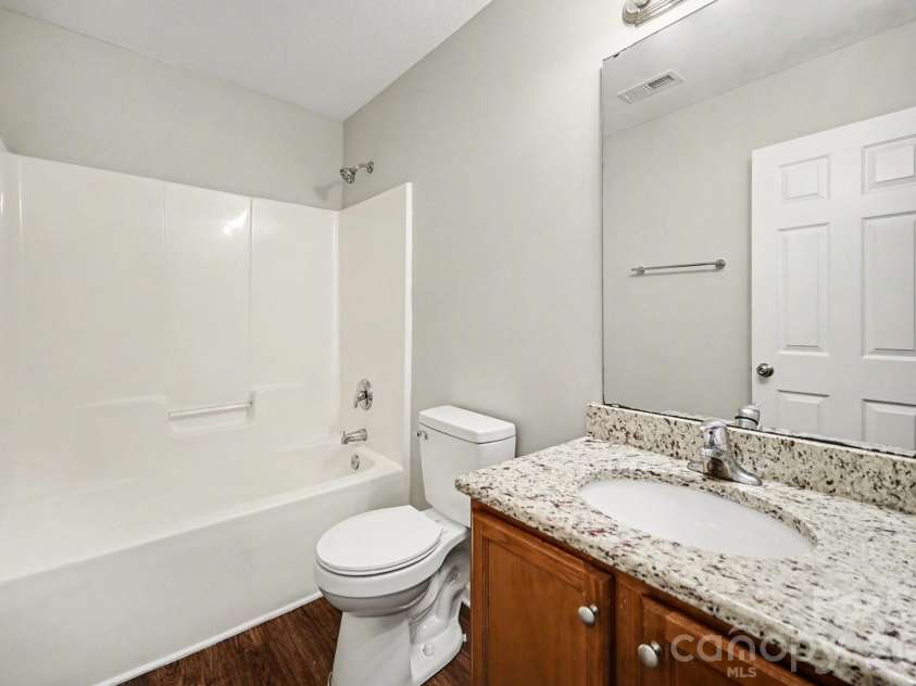 2021 Sonoma Valley Drive, Charlotte, NC 28214.  MLS# CAR4370971, YatesRealty ID 21872. 