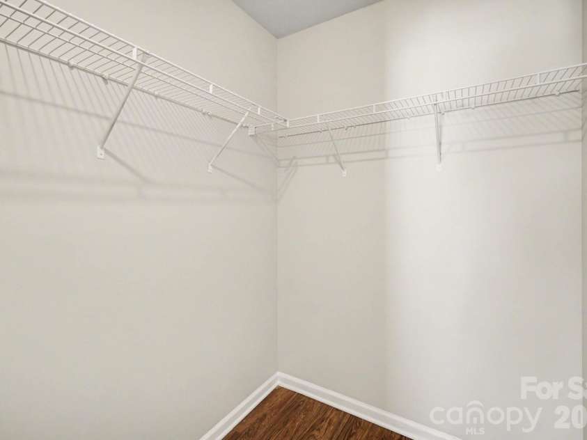 2021 Sonoma Valley Drive, Charlotte, NC 28214.  MLS# CAR4370971, YatesRealty ID 21872. 