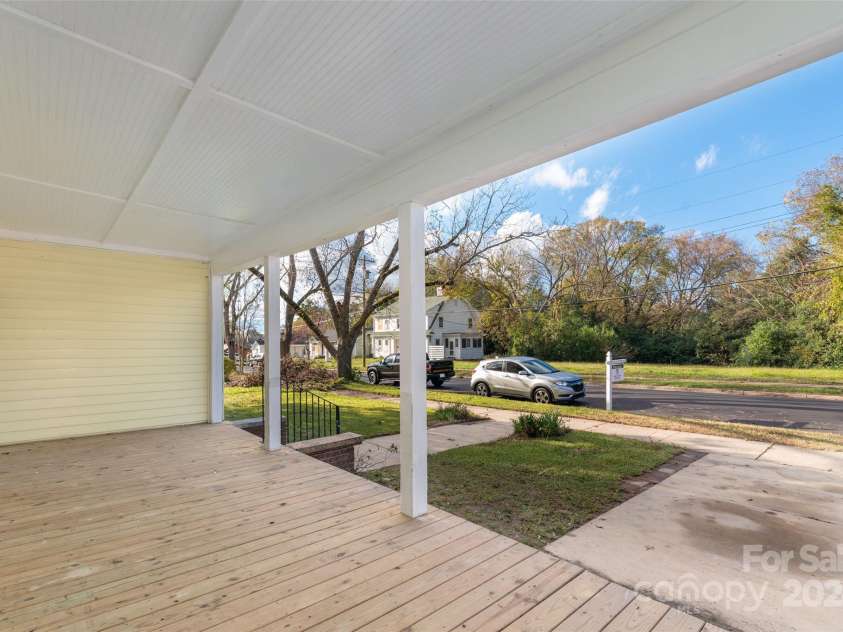 305 Elm Street, Lancaster, SC 29720.  MLS# CAR4201533, YatesRealty ID 21872. 