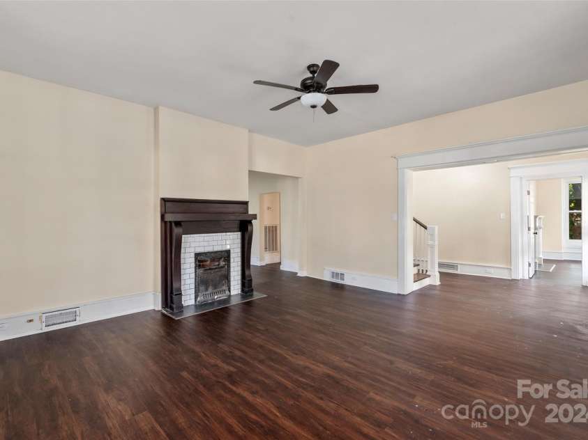 305 Elm Street, Lancaster, SC 29720.  MLS# CAR4201533, YatesRealty ID 21872. 