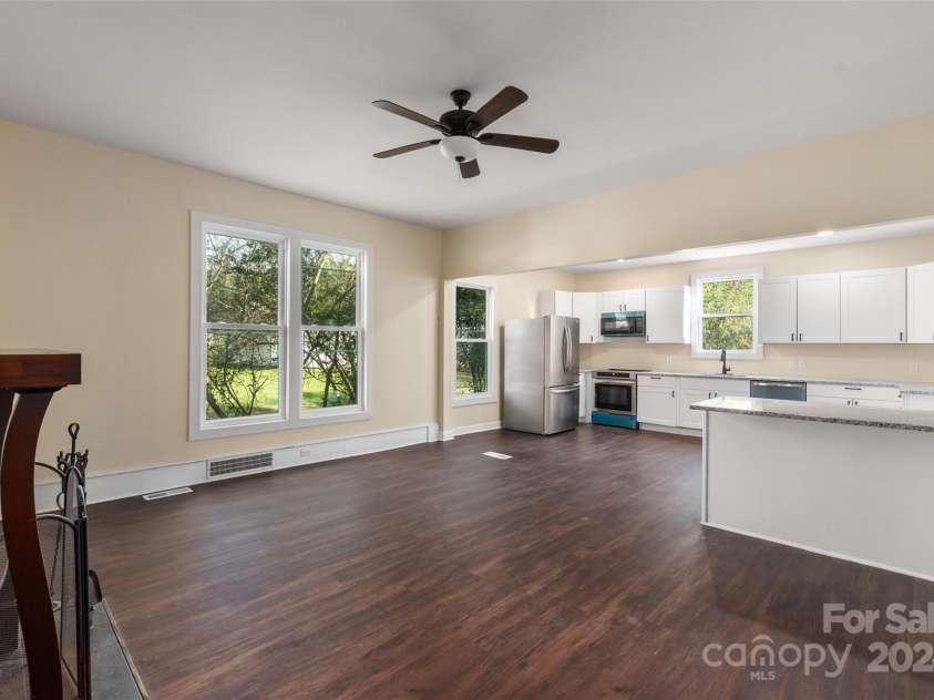 305 Elm Street, Lancaster, SC 29720.  MLS# CAR4201533, YatesRealty ID 21872. 