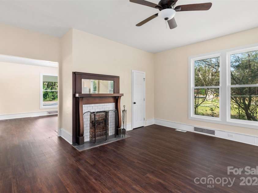 305 Elm Street, Lancaster, SC 29720.  MLS# CAR4201533, YatesRealty ID 21872. 