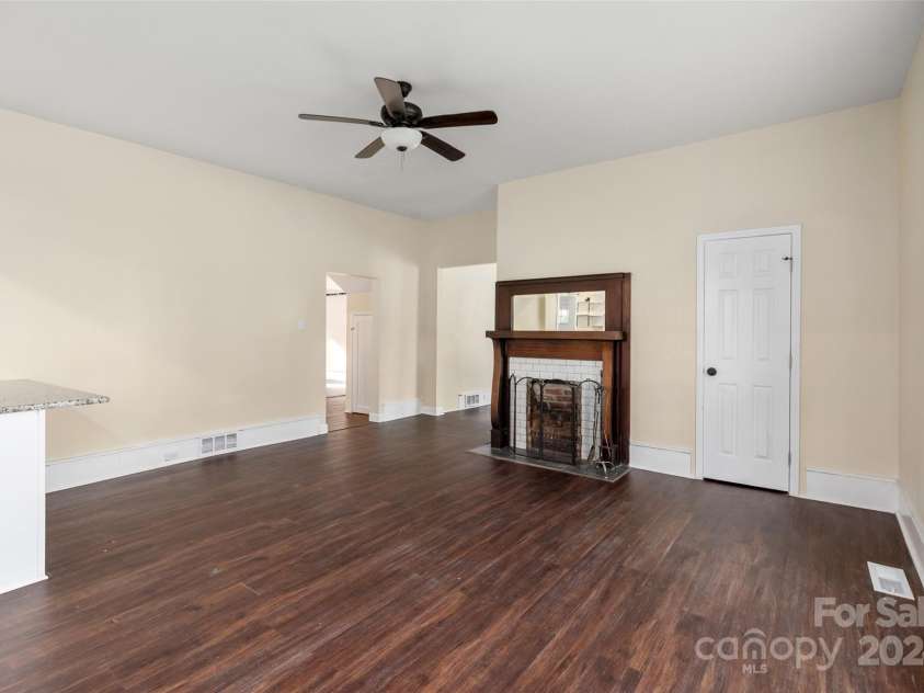 305 Elm Street, Lancaster, SC 29720.  MLS# CAR4201533, YatesRealty ID 21872. 