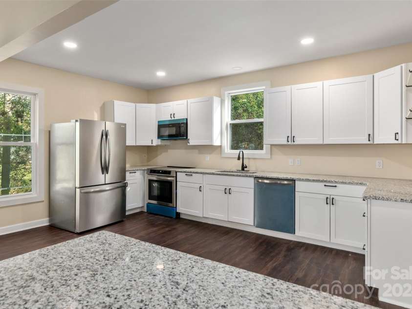 305 Elm Street, Lancaster, SC 29720.  MLS# CAR4201533, YatesRealty ID 21872. 