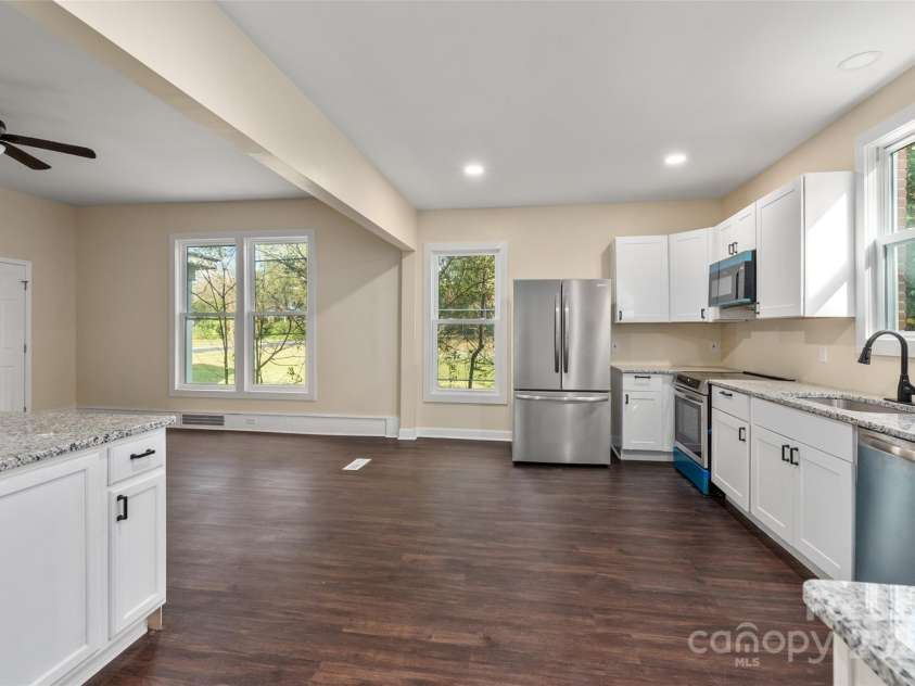 305 Elm Street, Lancaster, SC 29720.  MLS# CAR4201533, YatesRealty ID 21872. 