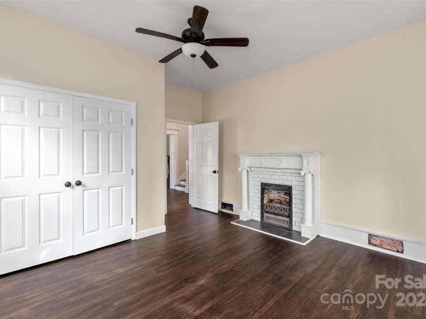 305 Elm Street, Lancaster, SC 29720.  MLS# CAR4201533, YatesRealty ID 21872. 